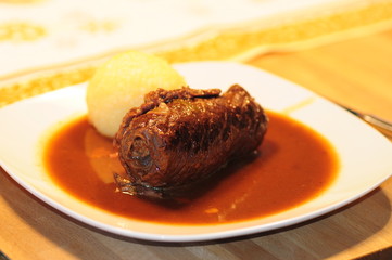 Roulade mit Kartoffelkloß
