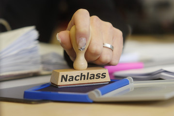 Stempel mit Hand und Nachlass