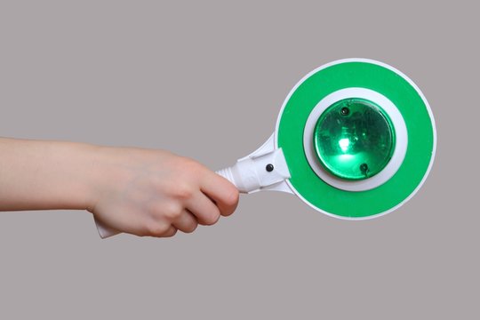 Polizeikelle mit Hand - Gr&uuml;n - Gehen
