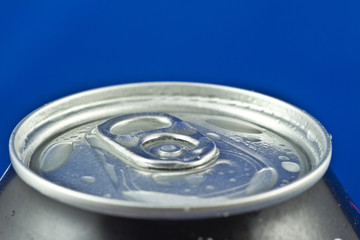 dessus de canette en aluminium