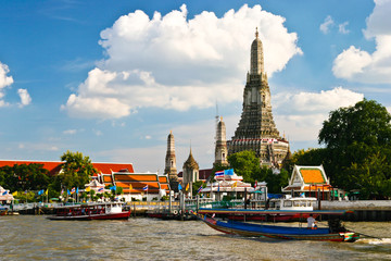 Naklejka premium Wat Arun, Bangkok, Tajlandia