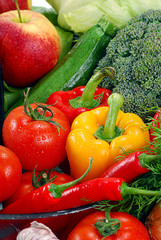 Composition with variety of raw vegetables