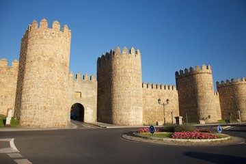 roundabout at Avila door