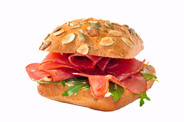 Kürbiskernsemmel mit geräuchertem Schinken