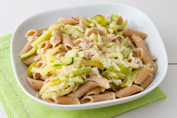 Pasta mit Zucchini