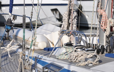 voilier winch et cordage