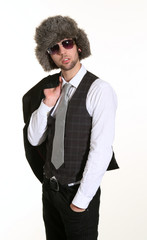 ragazzo su sfondo bianco con cappello russo