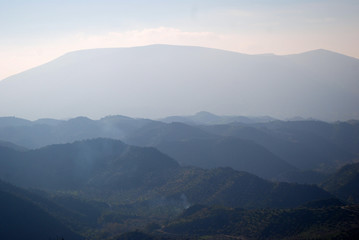 SIERRA DE CÁDIZ. MONTAÑAS AL AMANECER
