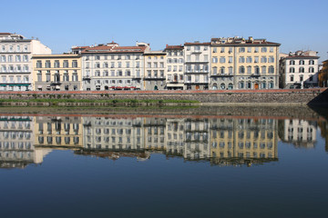 Fototapeta na wymiar Florence Arno. River Arno in Tuscany. Italian rivers.
