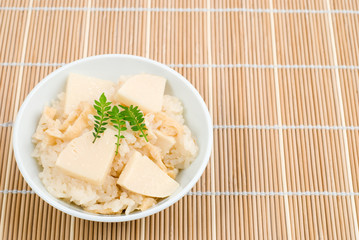 たけのこご飯・茶碗盛り