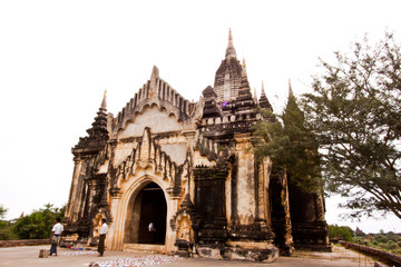 Obraz premium Shwegugyi buddhist temple in Bagan, Myanma