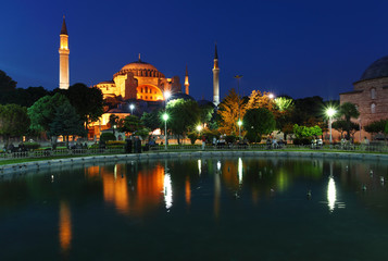 Fototapeta na wymiar Hagia Sofia with reflection - Isntanbul, Turkey