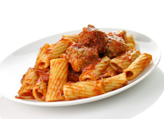 Rigatoni with tomato sauce and meatballs.