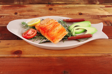 roast salmon fish with tomatoes