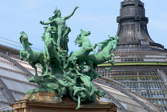 Paris - Grand Palais (quadrige)