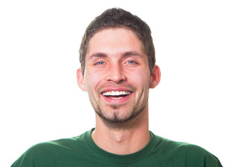 Fototapeta premium Młody atrakcyjny roześmiany mężczyzna