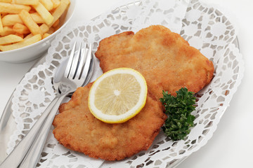 Wiener Schnitzel mit Pommes frites