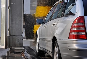Fototapeta premium Auto al lavaggio