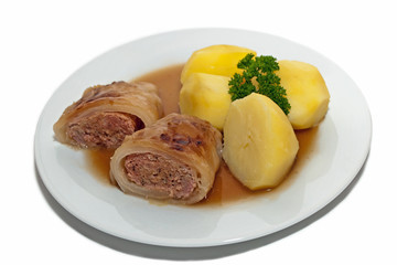 Kohlrouladen mit Kartoffeln