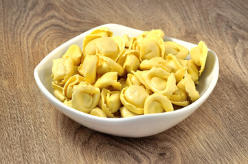 Tortellini crudi