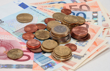 monedas + billetes