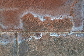Feuchte Sandsteinwand