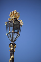 Fototapeta na wymiar lampadaire à la décoration royale