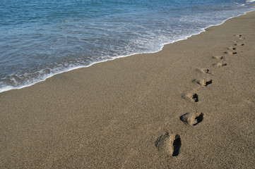 Fussspuren im Sand