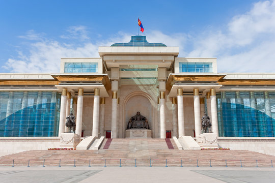 Mongolian Government Palace 01
