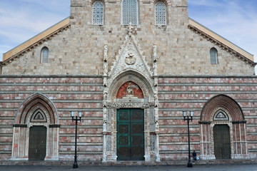 Domfassade in Messina