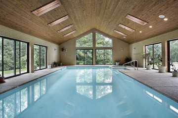 Obraz premium Indoor pool with skylights