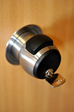 symbole poign&eacute;e de porte de bureau ouverte ferm&eacute;e