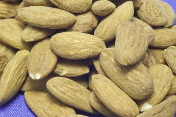amandes decortiquées