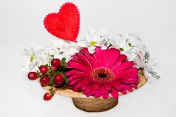 Цветы в корзине