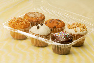 Muffins  decorados con estuche plastico