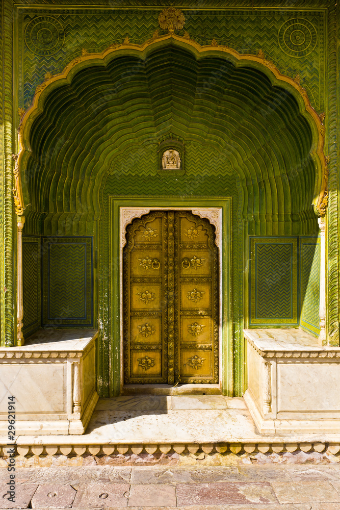 Wall mural tür stadtpalast jaipur 2