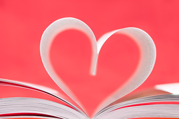 Książka miłości - obrazy, fototapety, plakaty
