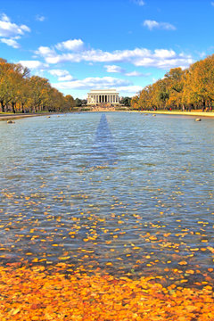 Lincoln Memorial And Reflecting Pool