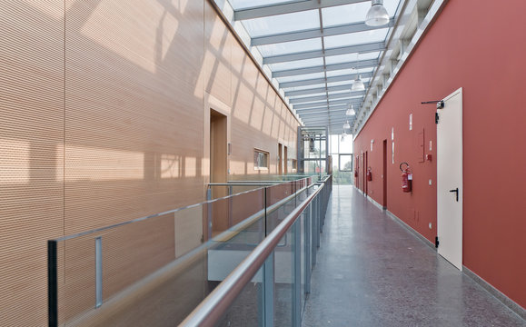 Corridoio con uffici
