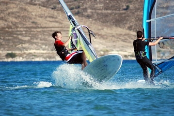 Naklejka premium windsurfing on the move