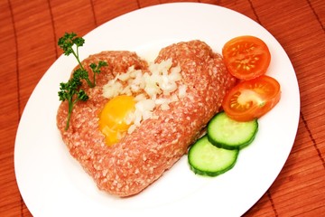 Herz aus Hackfleisch