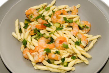 trofie con gamberi e zucchine