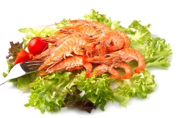 gamberi su letto di insalata