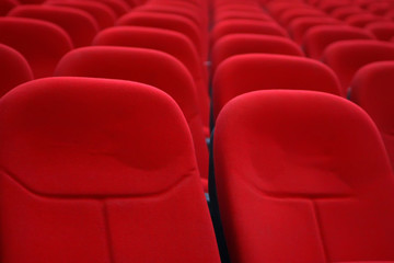 Obraz premium red chairs