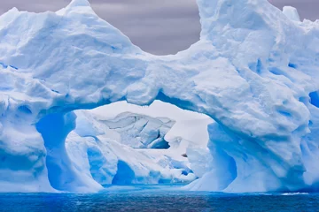 Abwaschbare Fototapete Gletscher Großer antarktischer Eisberg