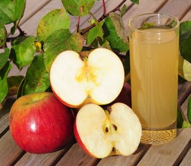 Natürlicher Apfelsaft