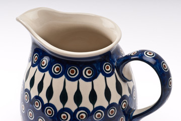 pichet en porcelaine © PL.TH