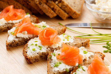 Bread with  smoked salmon and cream cheese