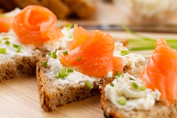 Bread with  smoked salmon and cream cheese