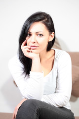 Portrait einer bezaubernden jungen Frau